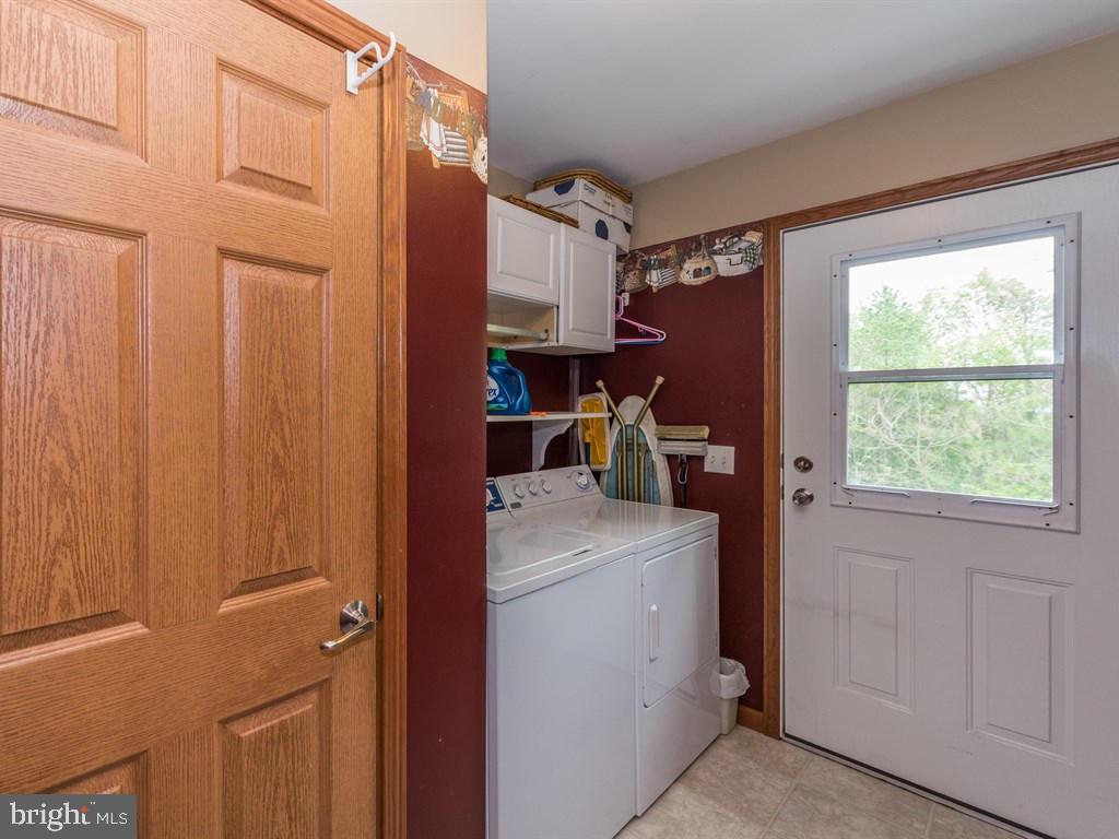 137 Ridge Avenue Ephrata, PA 17522 - Photo 9 of 23 Gallery Image 9