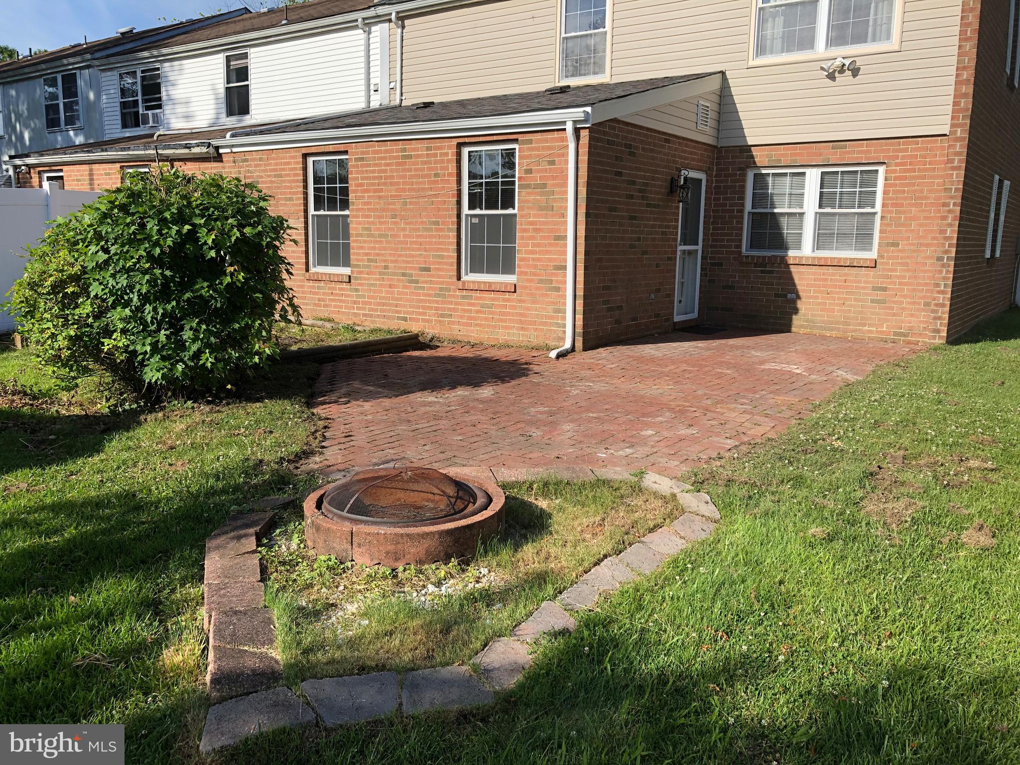 602 Winding Way Clementon, NJ 08021 - Photo 4 of 16 rear