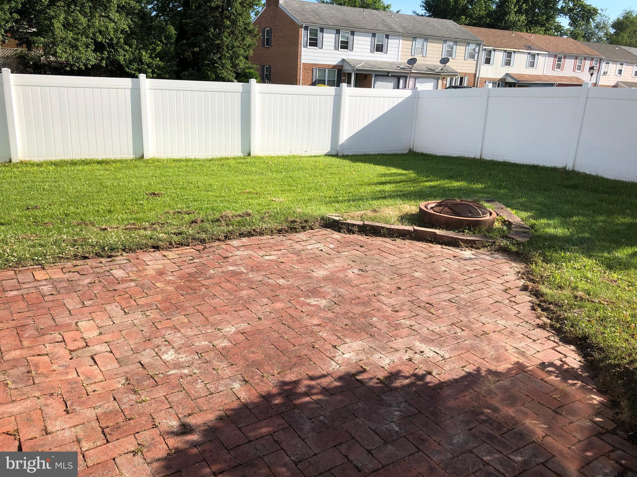 602 Winding Way Clementon, NJ 08021 - Photo 5 of 16 patio