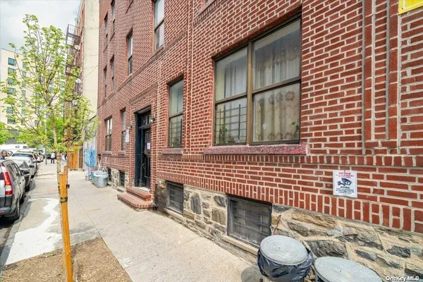 $1,999,999 | 2466-2468 Beaumont Avenue | Belmont