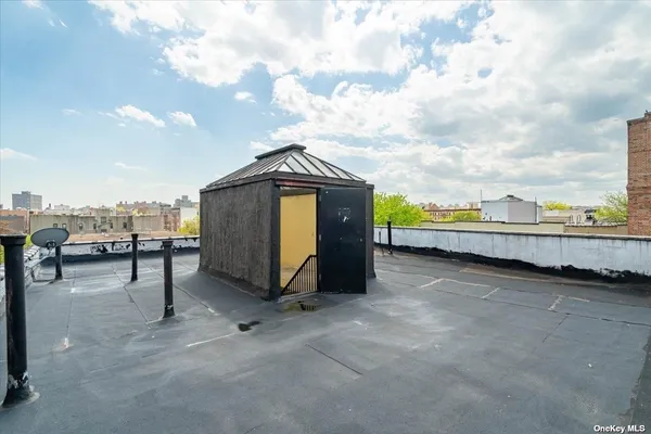 $1,999,999 | 2466-2468 Beaumont Avenue | Belmont