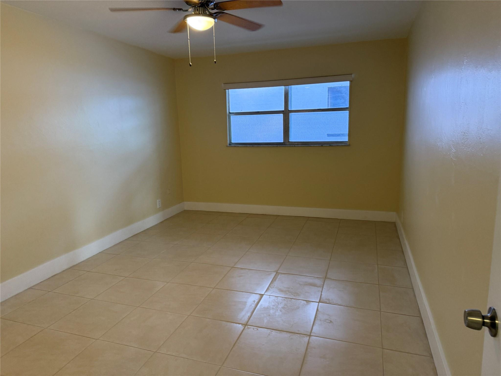 1450 North Riverside Drive, Unit 204 Pompano Beach, FL 33062 - Photo 6 of 11 Bedroom
