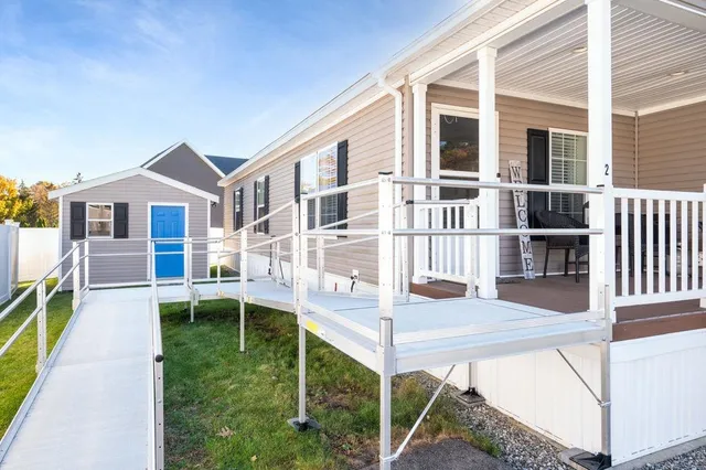 $375,000 | 2 Adder Lane, Seabrook, NH 03874