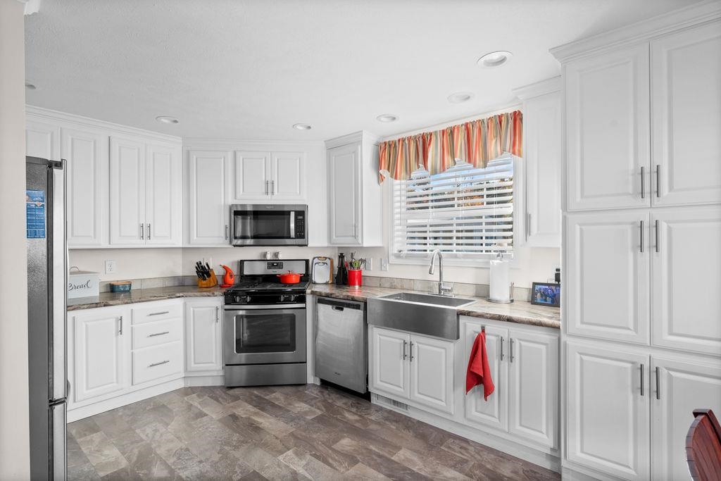 2 Adder Lane Seabrook, NH 03874 - Photo 8 of 26