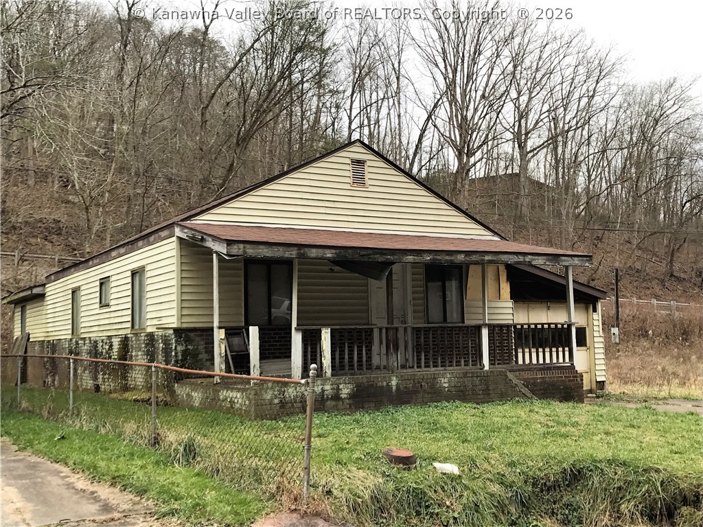 4514 Victoria Road Charleston, WV 25313 - Photo 3 of 22 Gallery Image 3