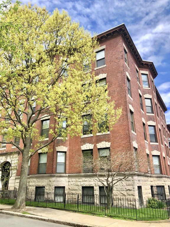 83 Ivy Street, Unit 31 Brookline, MA 02446 - Photo 1 of 1