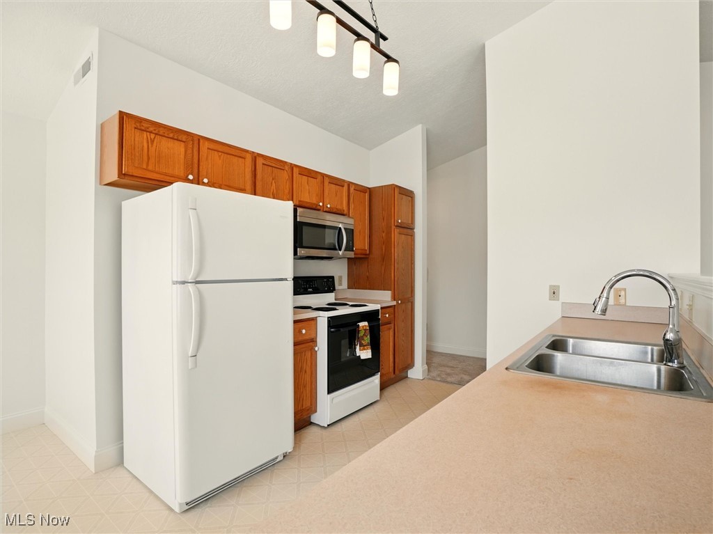 6000 Lake Road West, Unit 222 Ashtabula, OH 44004 - Photo 8 of 30