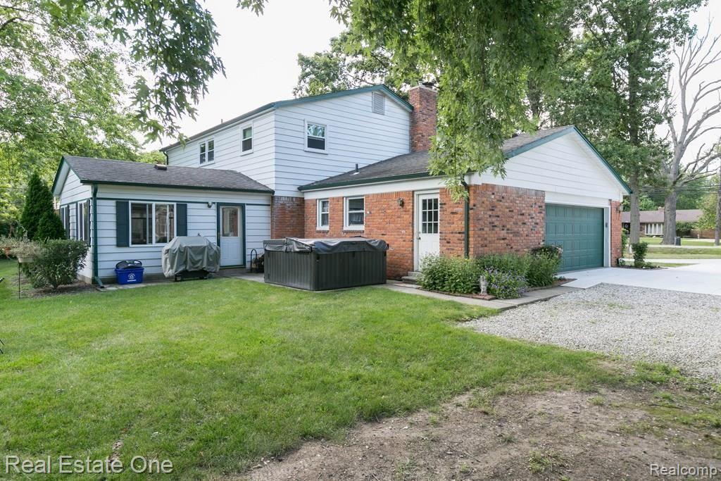 8081 Ferry Road Grosse Ile, MI 48138 - Photo 32 of 41 8081FerryRd-32.jpg