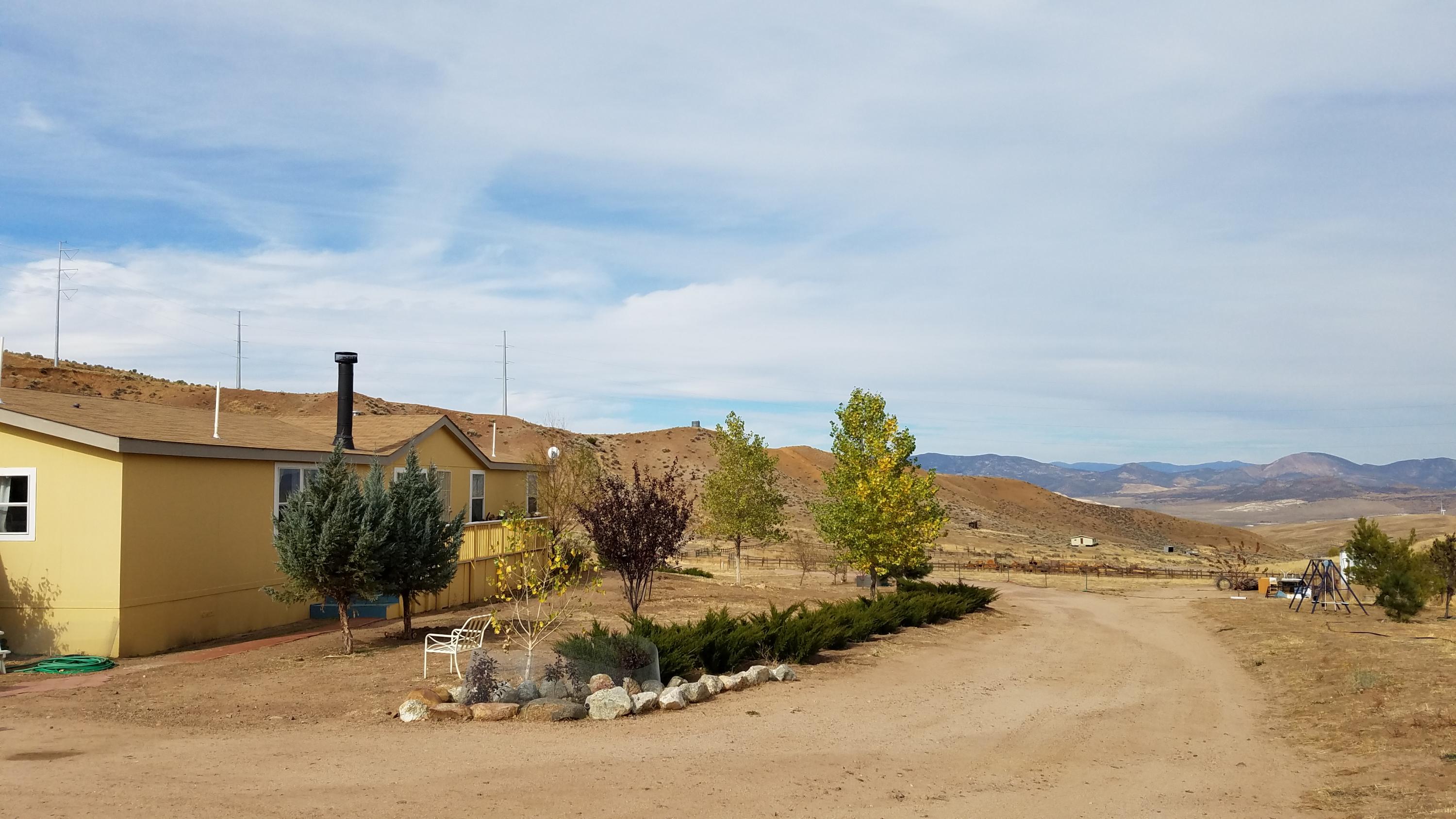 17215 Tehachapi Willow Springs Road Tehachapi, CA 93561 - Photo 29 of 45 a view of a terrace