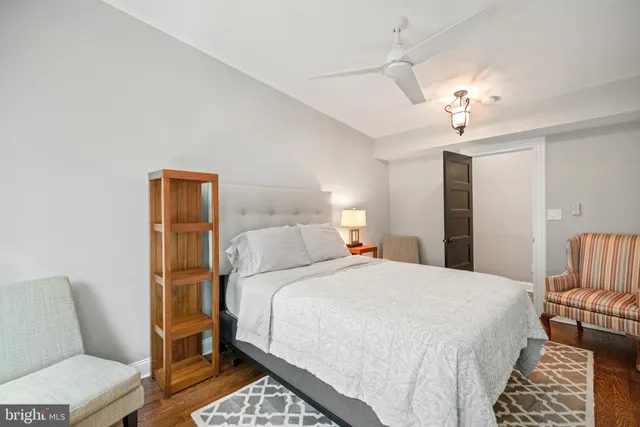 $7,500 | 407 Independence Avenue Southeast, Washington, DC 20003