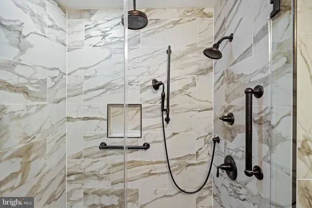 $7,500 | 407 Independence Avenue Southeast, Washington, DC 20003