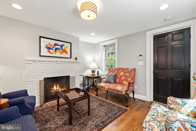 $7,500 | 407 Independence Avenue Southeast, Washington, DC 20003