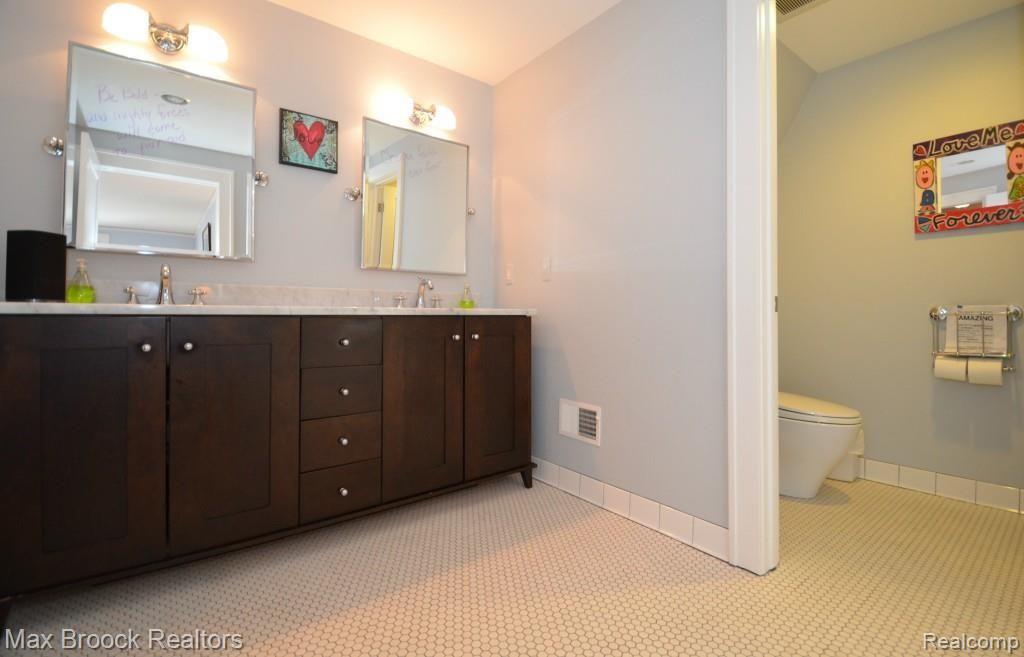 775 West Maple Road Birmingham, MI 48009 - Photo 23 of 33