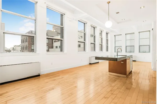 $7,750 | 55 Berry Street, Unit 4F | Williamsburg