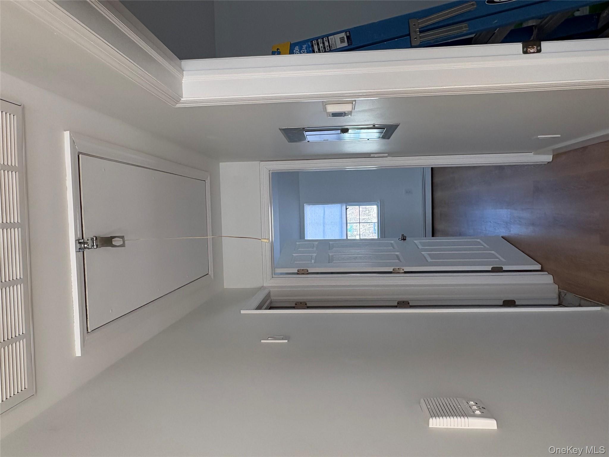 17 West 20th Road Queens, NY 11693 - Photo 3 of 6