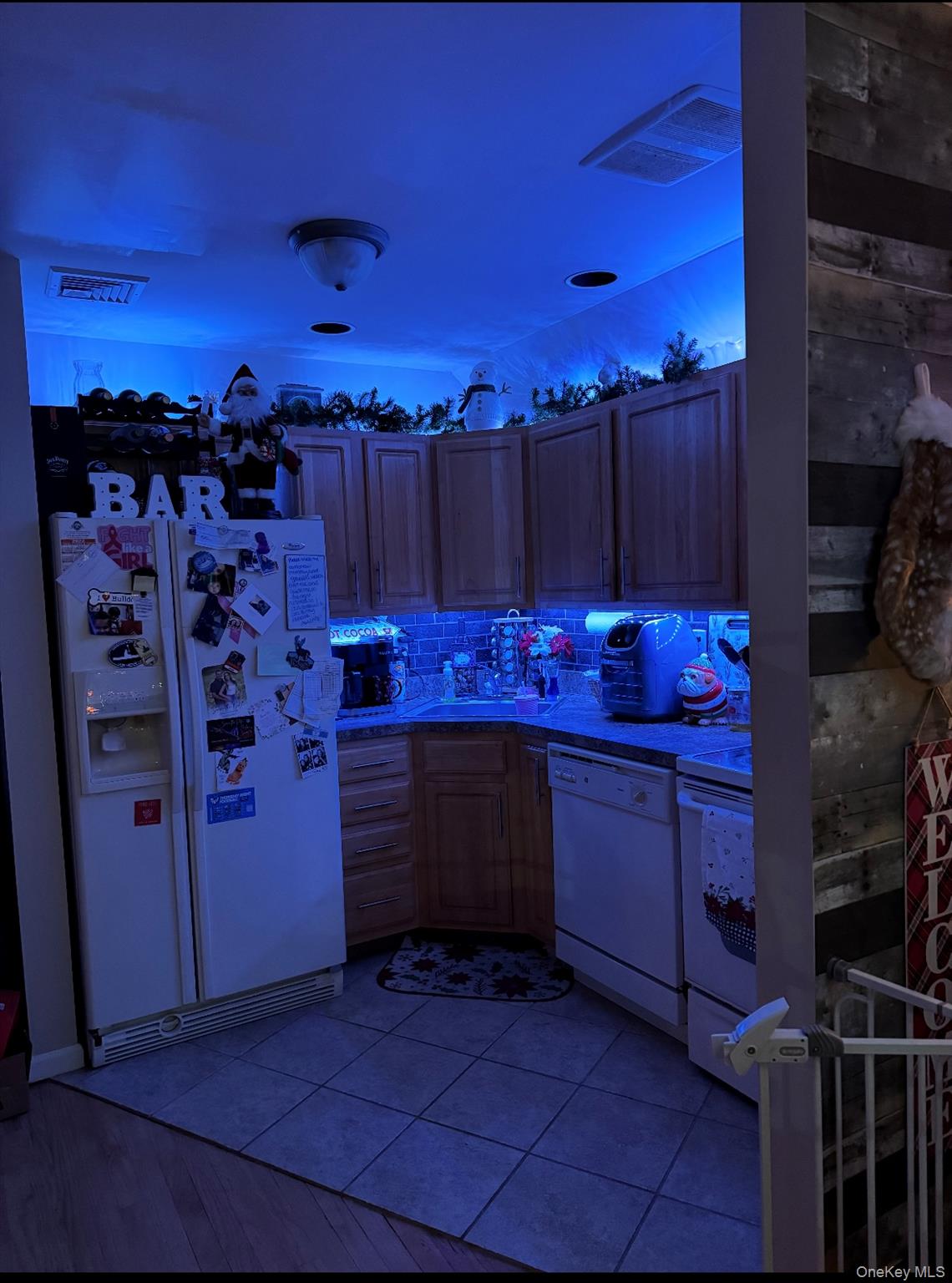 17 West 20th Road Queens, NY 11693 - Photo 6 of 6