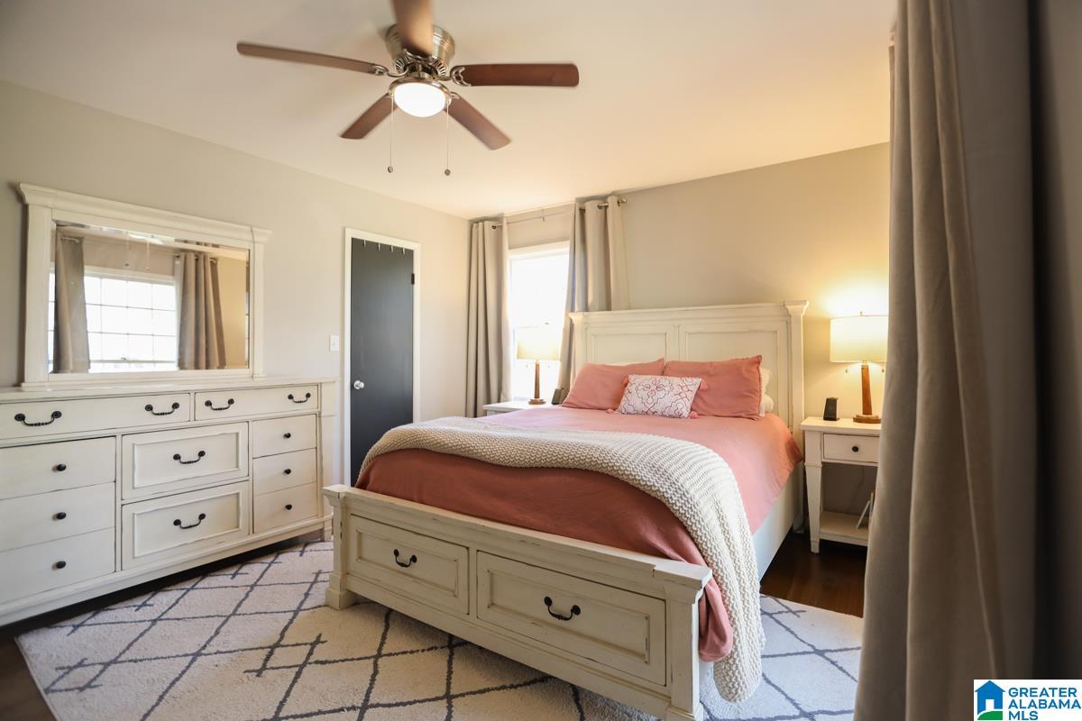 908 Ridgewood Circle Birmingham, AL 35235 - Photo 6 of 57