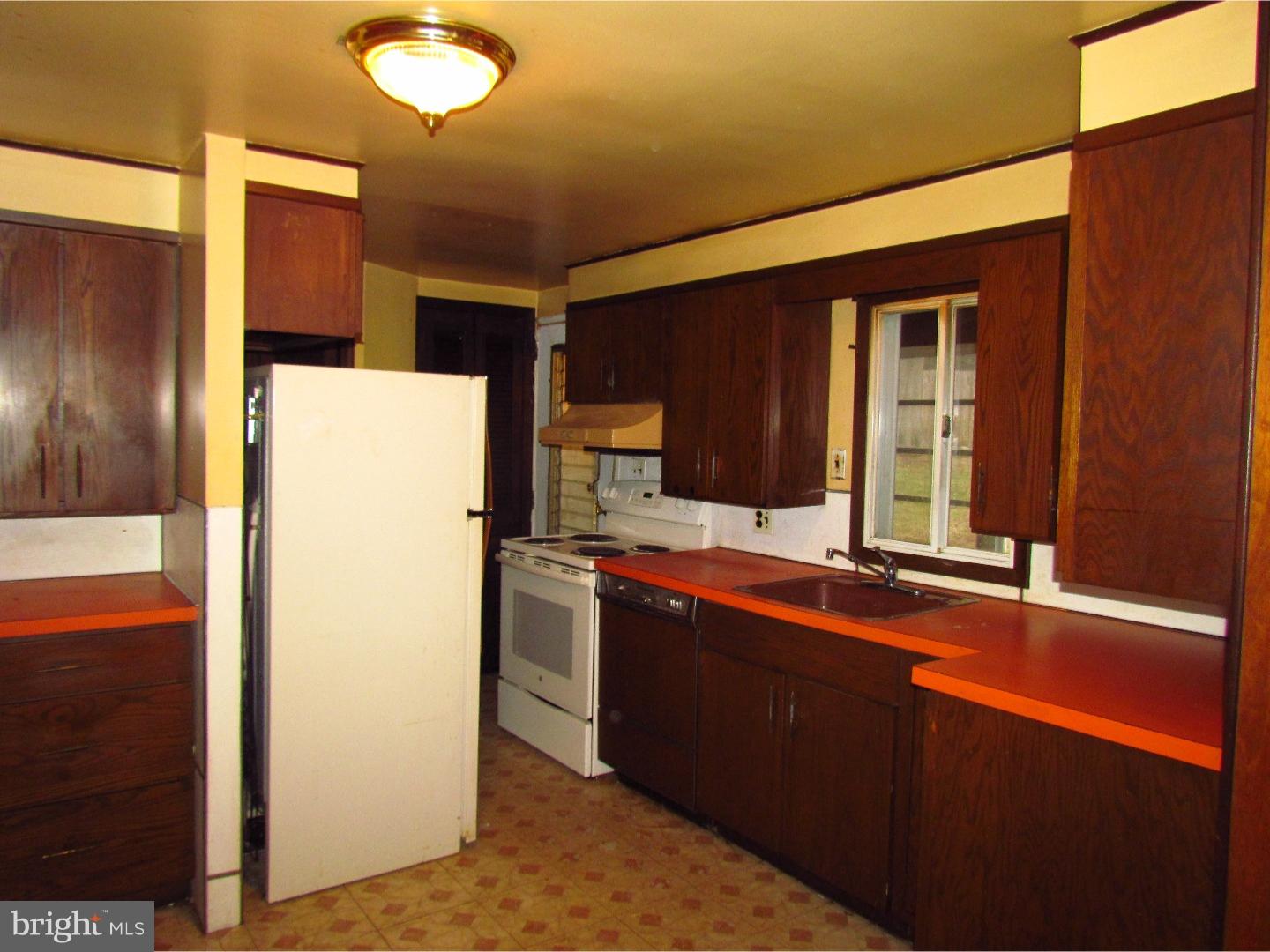 235 Fitzwatertown Road Willow Grove, PA 19090 - Photo 13 of 22 Kitchen