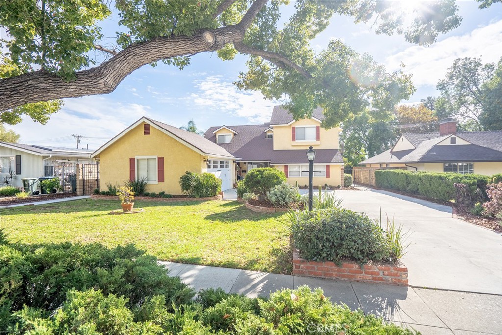 3610 Cartwright Street Pasadena, CA 91107 - Photo 5 of 75 a front view of house with yard