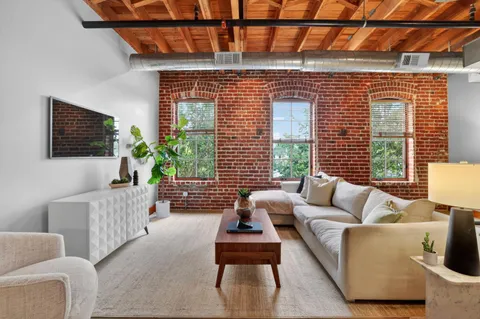 $518,000 | 1725 14th Street, Unit 206, Sacramento, CA 95811