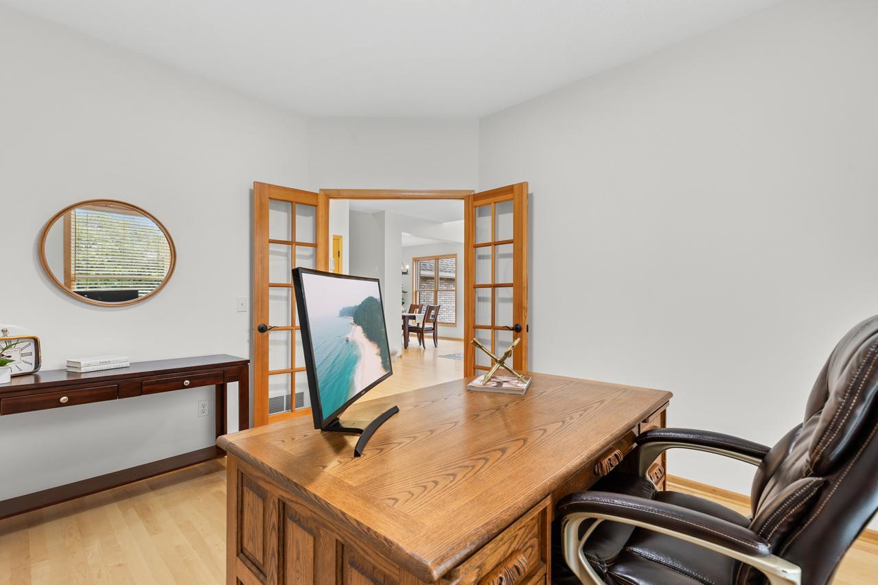 18780 Pathfinder Drive Eden Prairie, MN 55347 - Photo 11 of 59