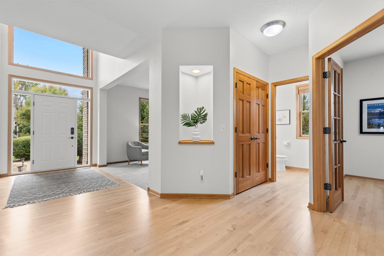 18780 Pathfinder Drive Eden Prairie, MN 55347 - Photo 9 of 59