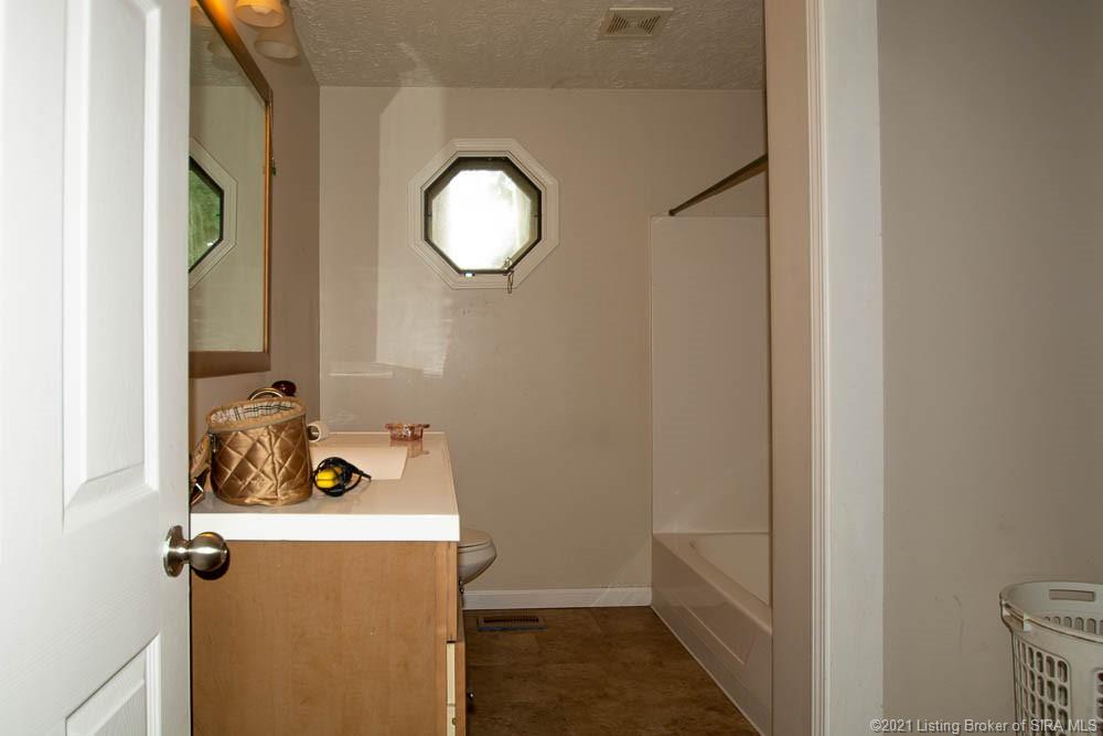 4255 North Whitsett Road Austin, IN 47102 - Photo 9 of 17 Gallery Image 9