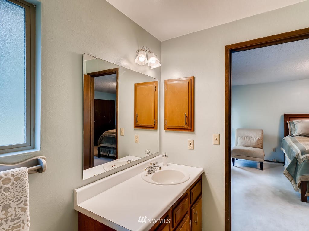 11125 Southeast 183rd Place Renton, WA 98055 - Photo 16 of 24