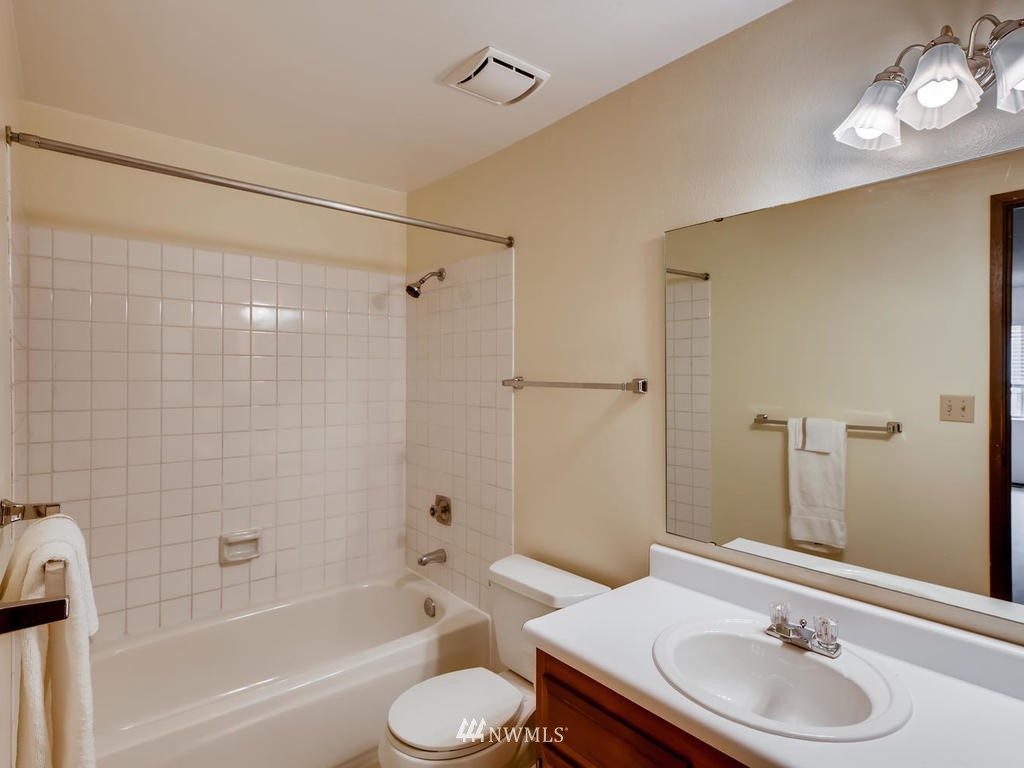 11125 Southeast 183rd Place Renton, WA 98055 - Photo 20 of 24