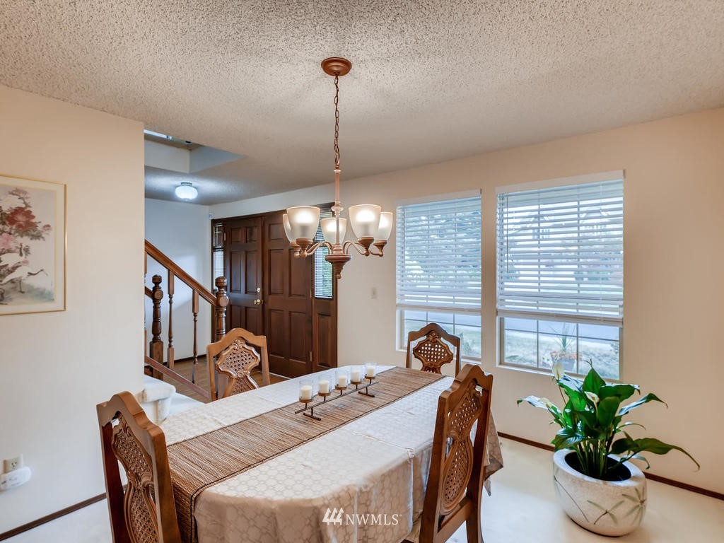 11125 Southeast 183rd Place Renton, WA 98055 - Photo 5 of 24
