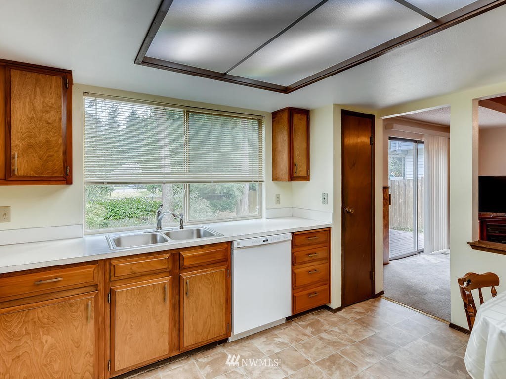 11125 Southeast 183rd Place Renton, WA 98055 - Photo 7 of 24