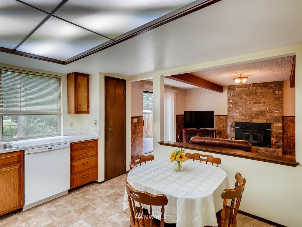 11125 Southeast 183rd Place Renton, WA 98055 - Photo 9 of 24
