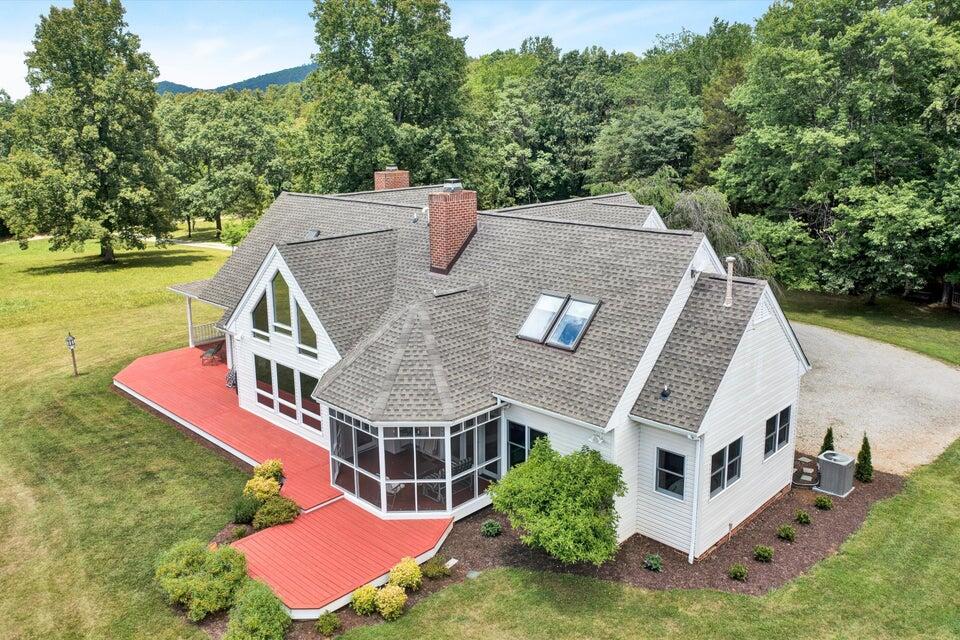 8451 Holly Tree Road Boones Mill, VA 24065 - Photo 4 of 67 20240614181851948723000000-o
