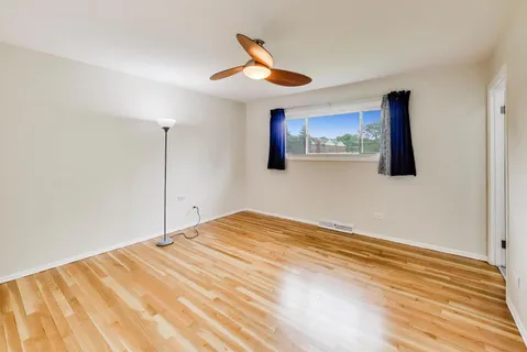 $529,000 | 1503 North Park Drive, Mount Prospect, IL 60056
