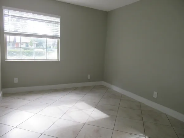 $2,500 | 4111 Northwest 114th Avenue, Coral Springs, FL 33065