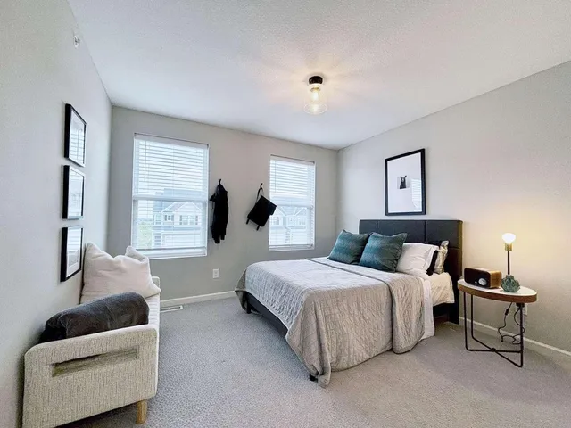 $467,779 | 212 Junco Road North, Lake Elmo, MN 55042