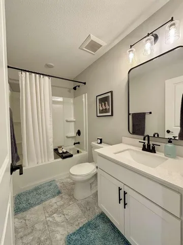 $467,779 | 212 Junco Road North, Lake Elmo, MN 55042