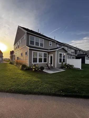 $467,779 | 212 Junco Road North, Lake Elmo, MN 55042