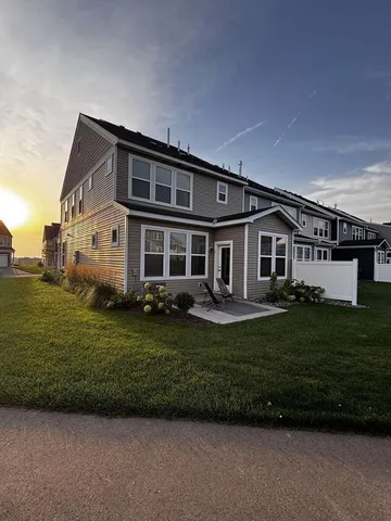 $467,779 | 212 Junco Road North, Lake Elmo, MN 55042