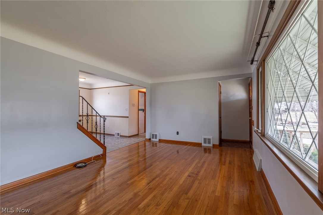 729 Pendley Road Willowick, OH 44095 - Photo 4 of 22 Gallery Image 4