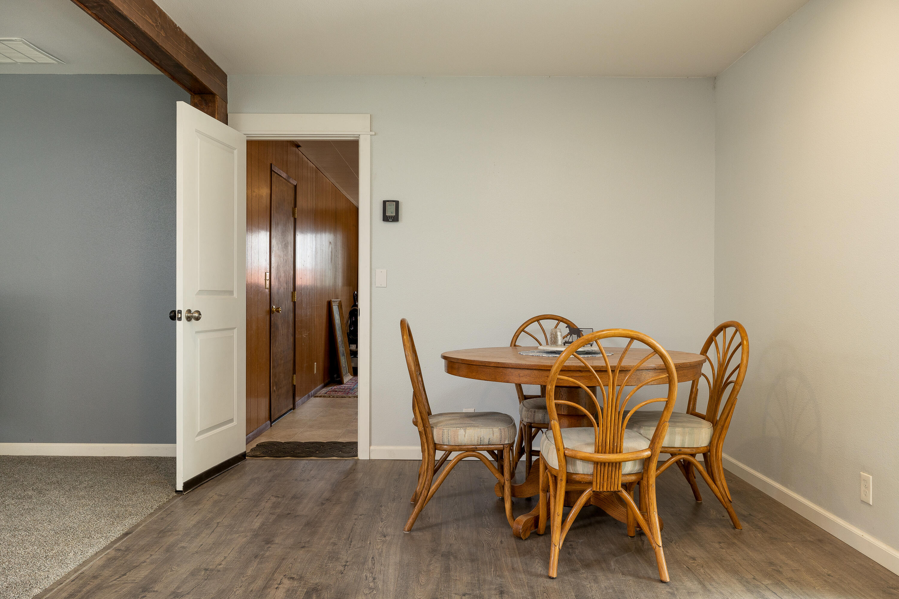 21975 Bear Creek Road Bend, OR 97701 - Photo 9 of 29 Dining Area & Mud Room