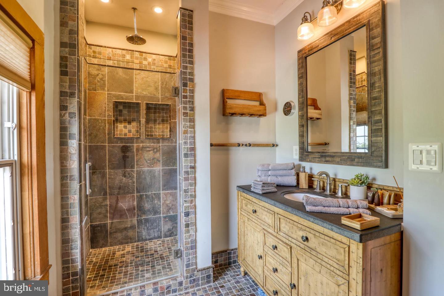18777 Blue Ridge Mountain Road Bluemont, VA 20135 - Photo 26 of 65 Upper Bathroom