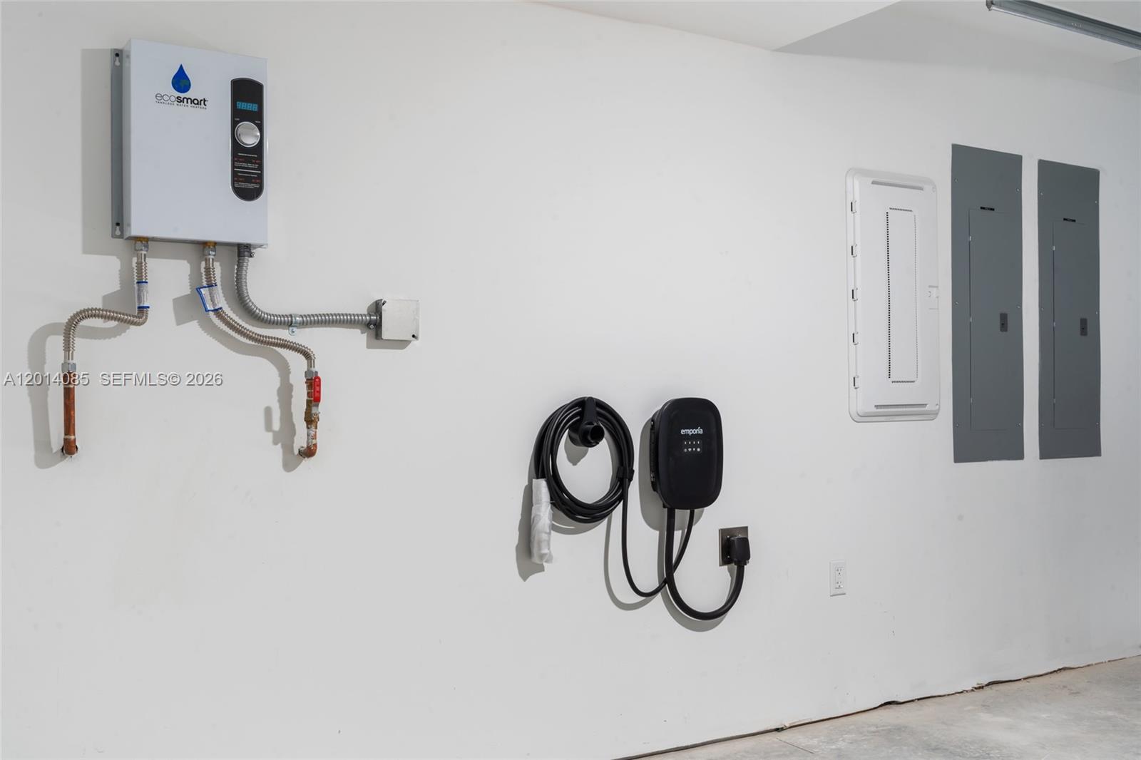 14530 Southwest 261st Terrace, Unit 1 Homestead, FL 33032 - Photo 15 of 17 a bathroom with a shower