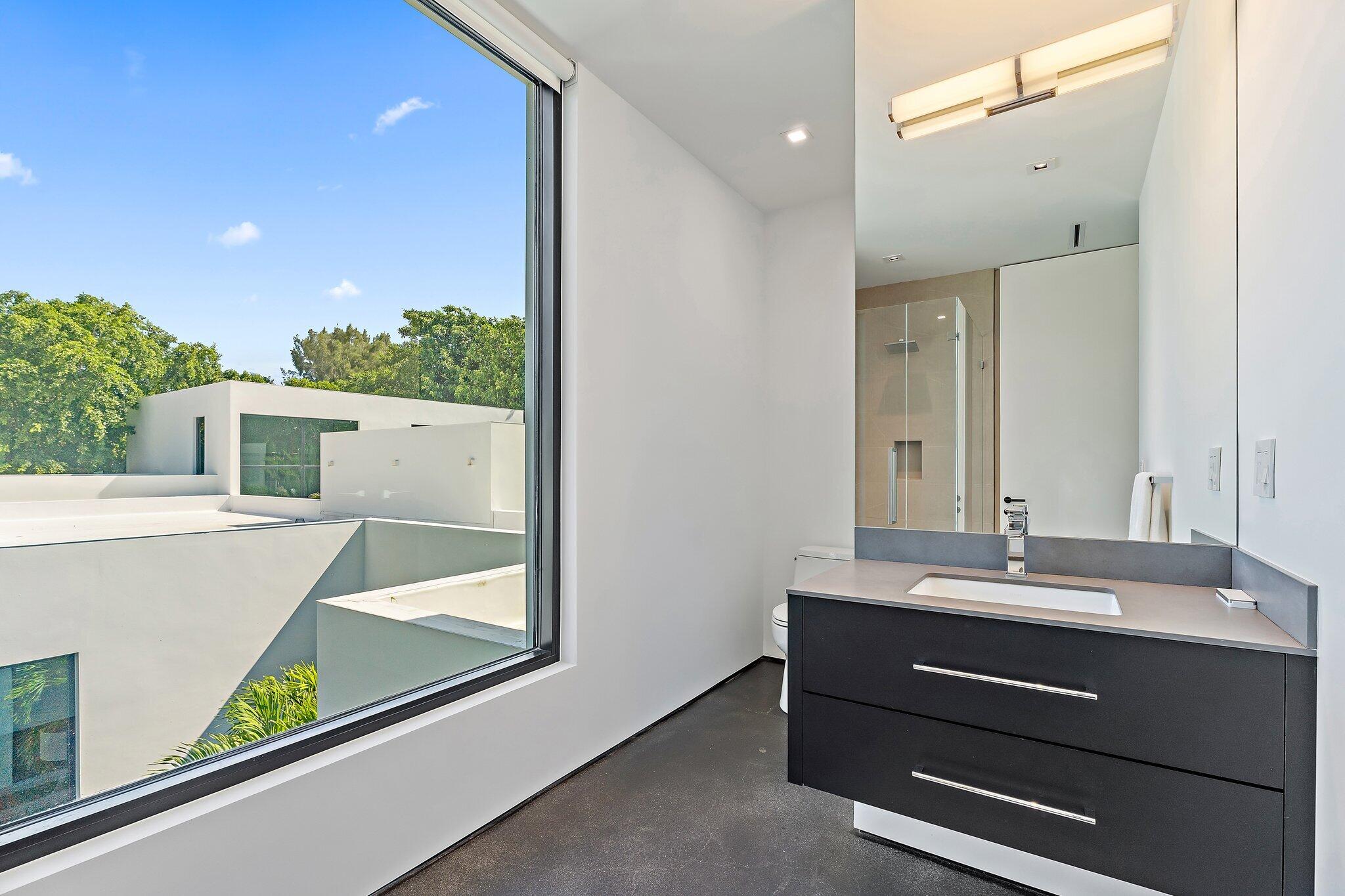 12 North Beach Road Jupiter Island, FL 33455 - Photo 38 of 95 163-12NBeachRd-HobeSound-SMALL