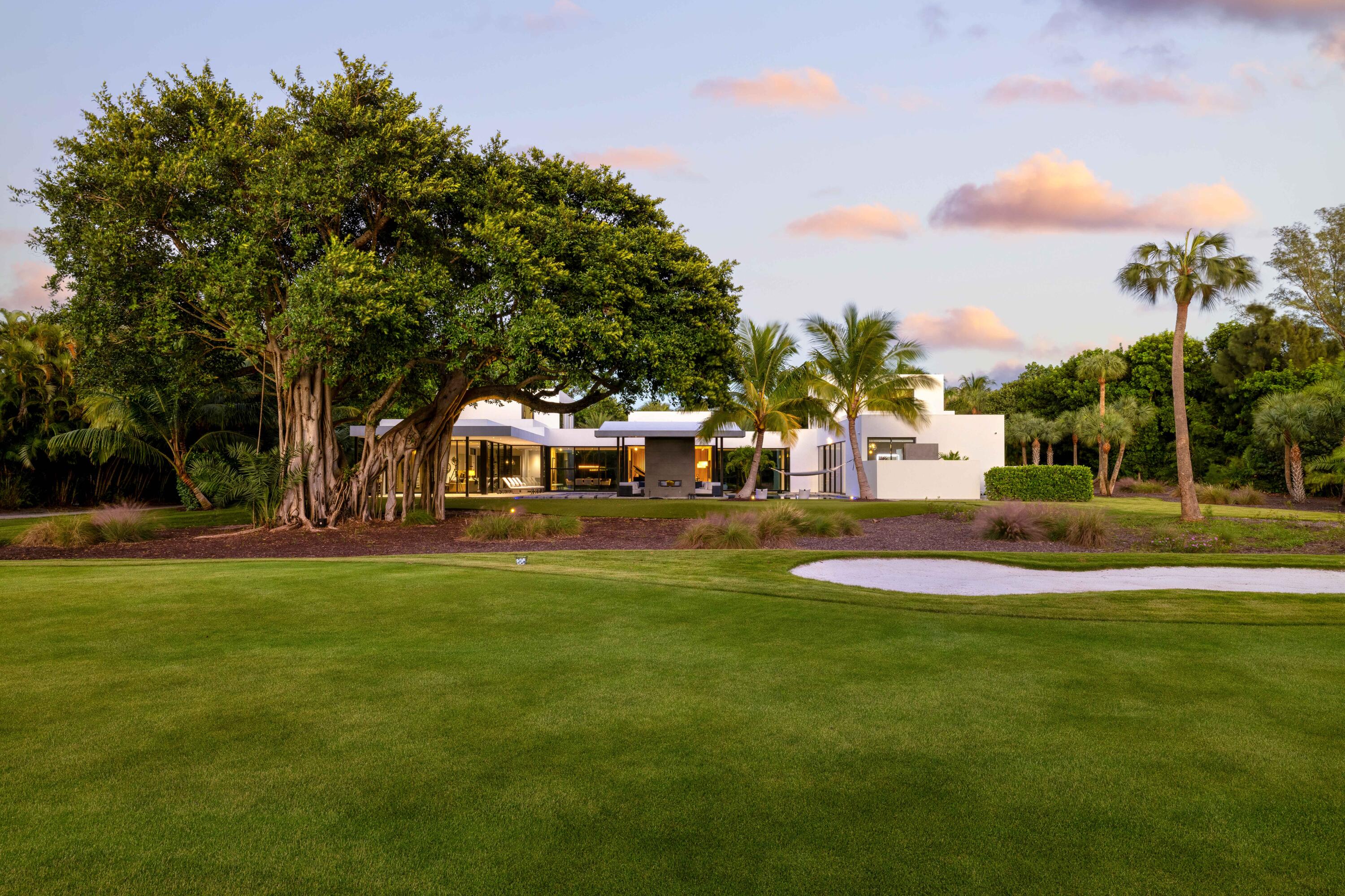 12 North Beach Road Jupiter Island, FL 33455 - Photo 10 of 95 ET6A9942_1