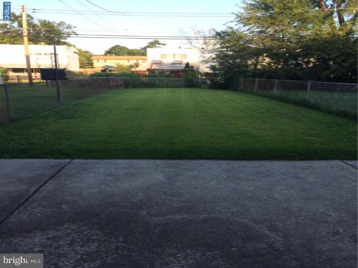 12155 Aster Road Philadelphia, PA 19154 - Photo 17 of 17 Back Yard