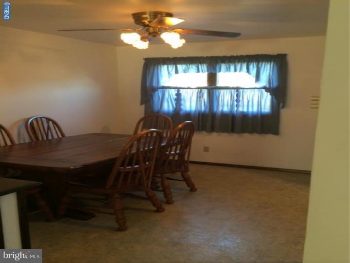 12155 Aster Road Philadelphia, PA 19154 - Photo 5 of 17 Dining Room