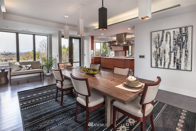 $4,600,000 | 1315 94th Avenue Northeast, Clyde Hill, WA 98004