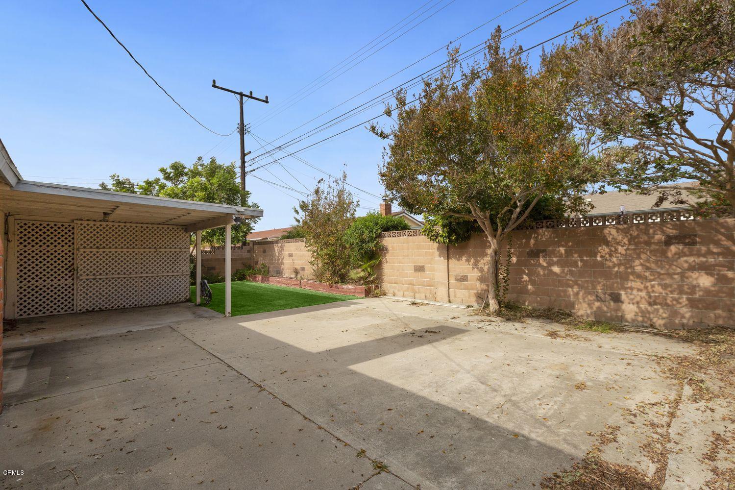 1251 Fuchsia Street Oxnard, CA 93036 - Photo 15 of 22 015_1251-fuchsia-street-oxnard-ca-usa-00