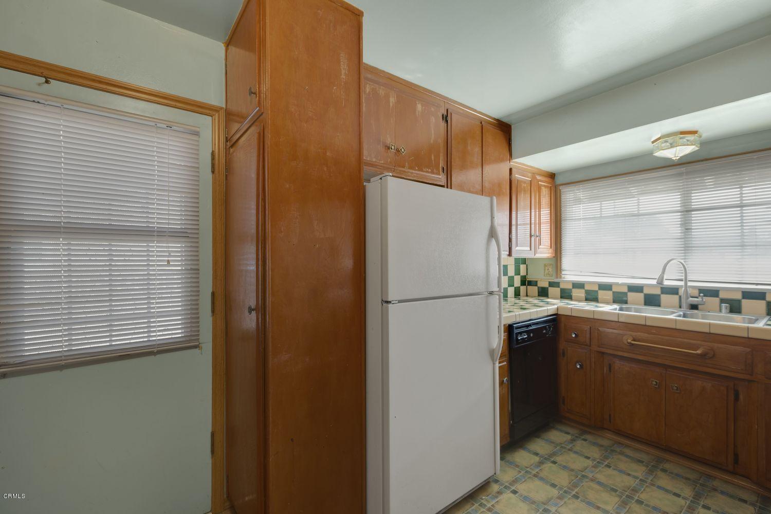1251 Fuchsia Street Oxnard, CA 93036 - Photo 8 of 22 011_1251-fuchsia-street-oxnard-ca-usa-01